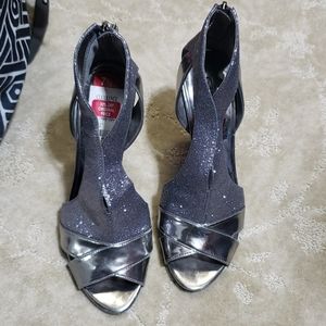 Guess pair of shoes